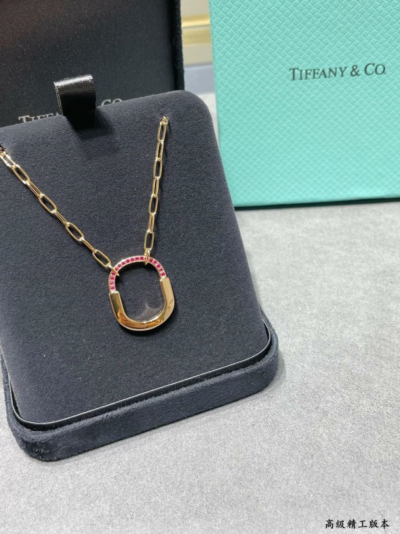 T*f*ny necklaces